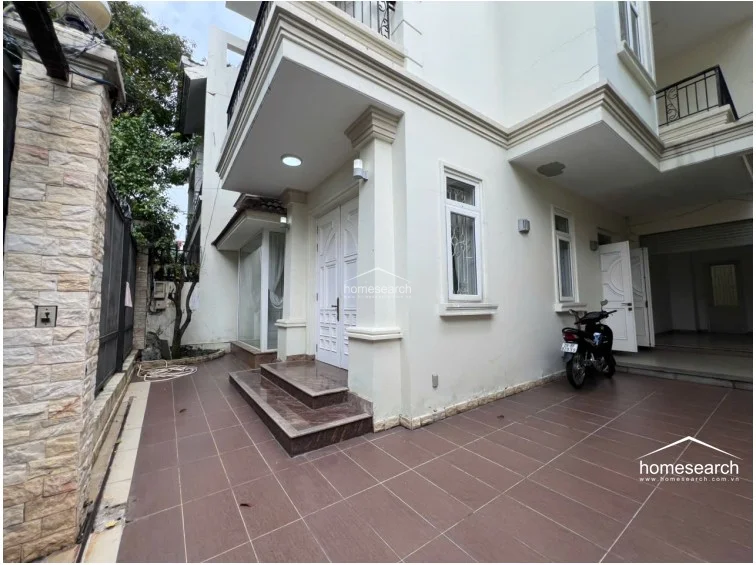 Luxurious 4-Bedroom Villa with Modern Elegance in Thao Dien, An Khanh Ward in An Khanh - Photo 1