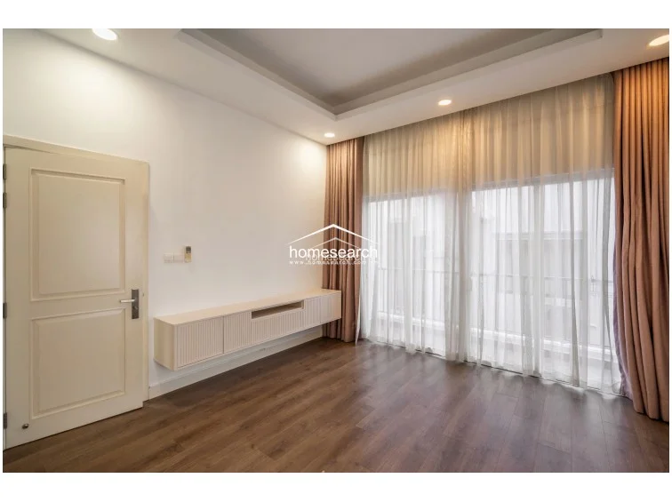 VILLA FOR RENT IN COMPOUND - THAO DIEN - DIST.2 - 10