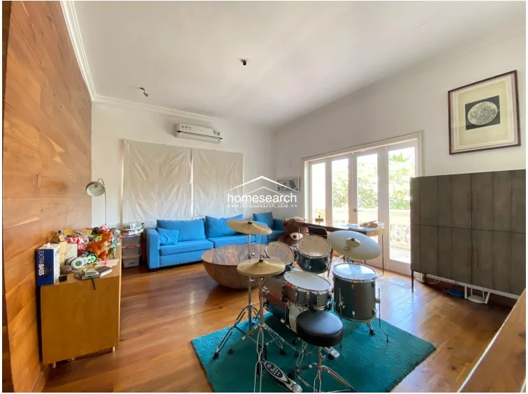 VILLA FOR RENT IN COMPOUND - THAO DIEN - DIST.2 - 25
