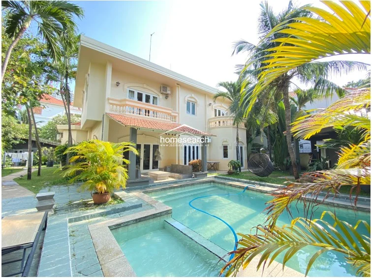 VILLA FOR RENT IN COMPOUND - THAO DIEN - DIST.2 - 1