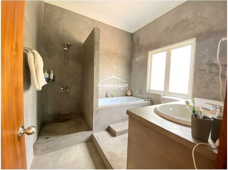 VILLA FOR RENT IN COMPOUND - THAO DIEN - DIST.2 - 35