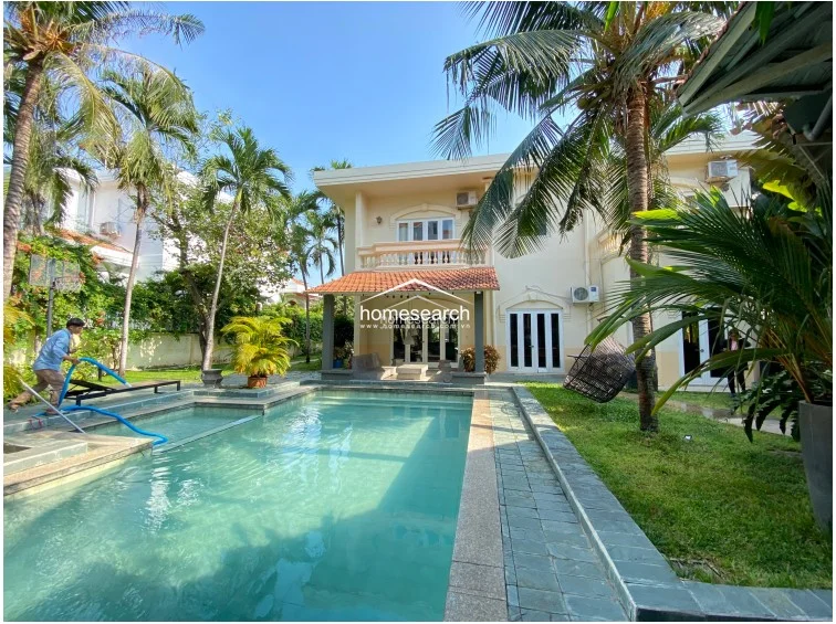 VILLA FOR RENT IN COMPOUND - THAO DIEN - DIST.2 - 4