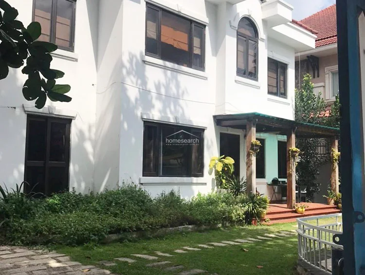 Villa for rent in compound Tran Nao - 1
