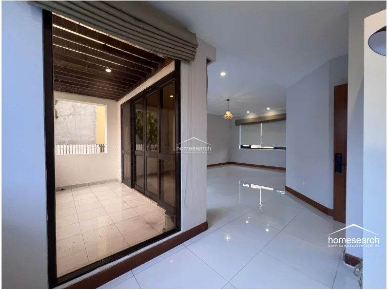 Villa for rent in compound Tran Nao - 30
