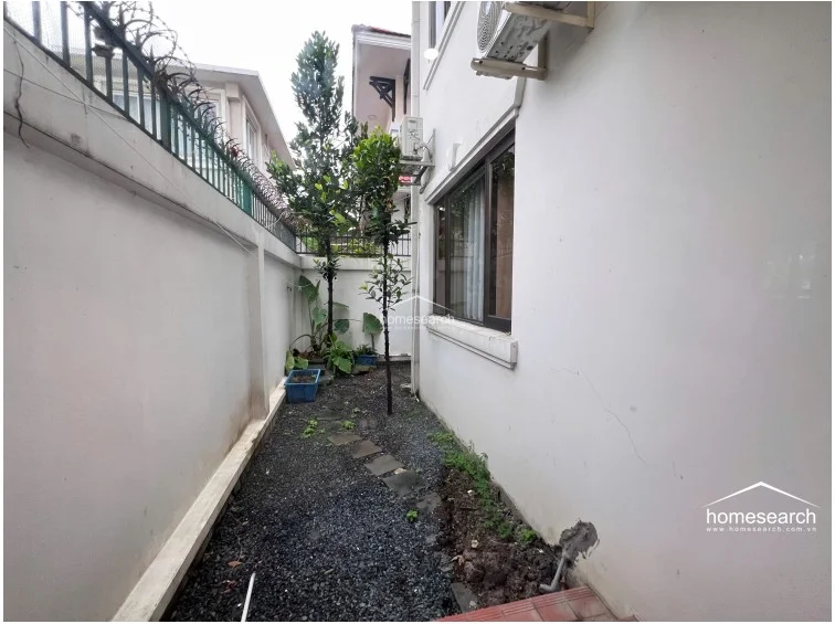 Villa for rent in compound Tran Nao - 18