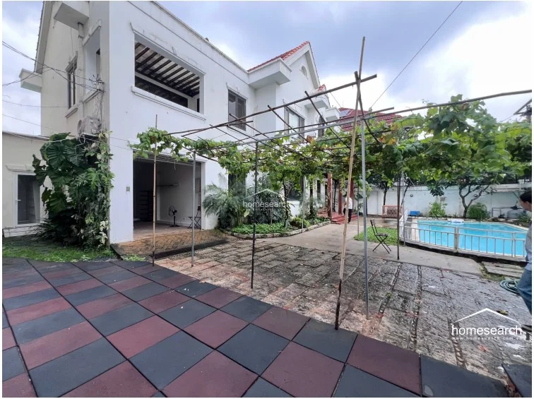 Villa for rent in compound Tran Nao - 6