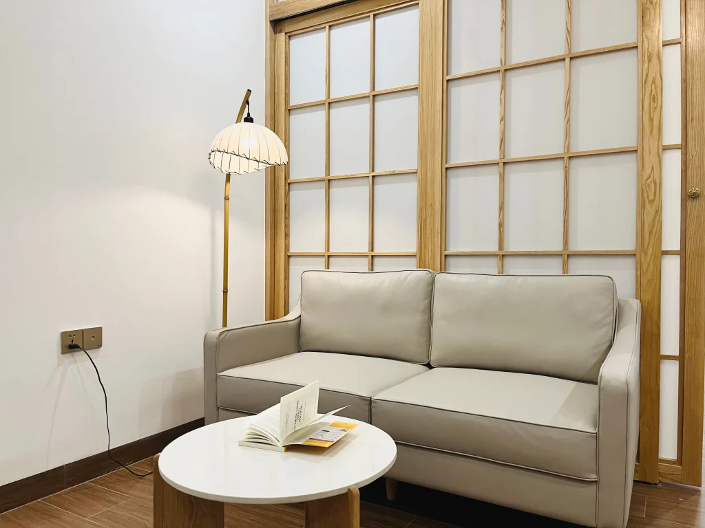 Modern 1-Bedroom Serviced Apartment with Shared Pool in Vibrant Thao Dien - 2