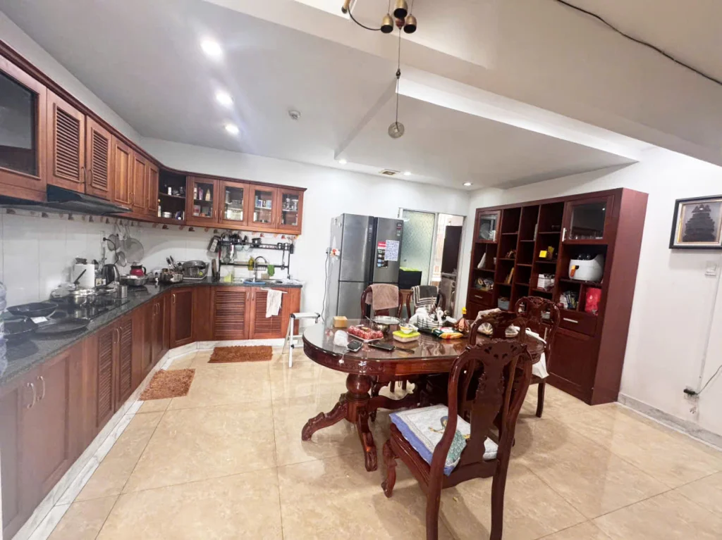 4 Bedroom apartment in Hoang Anh River View for rent - 4