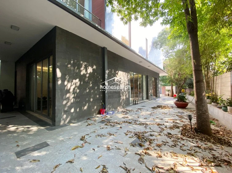 VILLA FOR RENT IN COMPOUND - THAO DIEN - DIST.2 - 1