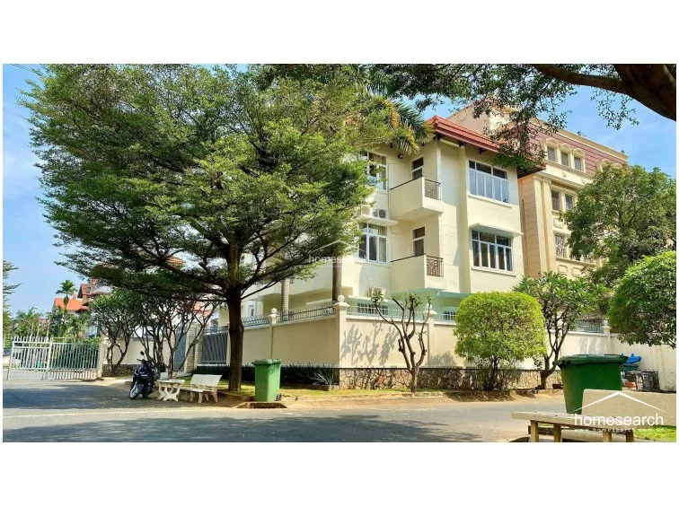 Villa for rent in compound Thao Dien - 1
