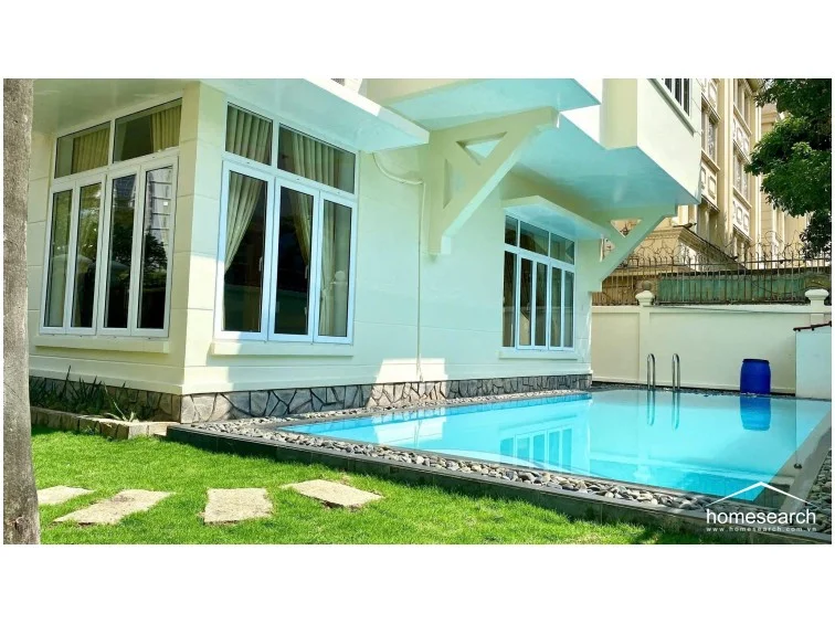 Villa for rent in compound Thao Dien - 4