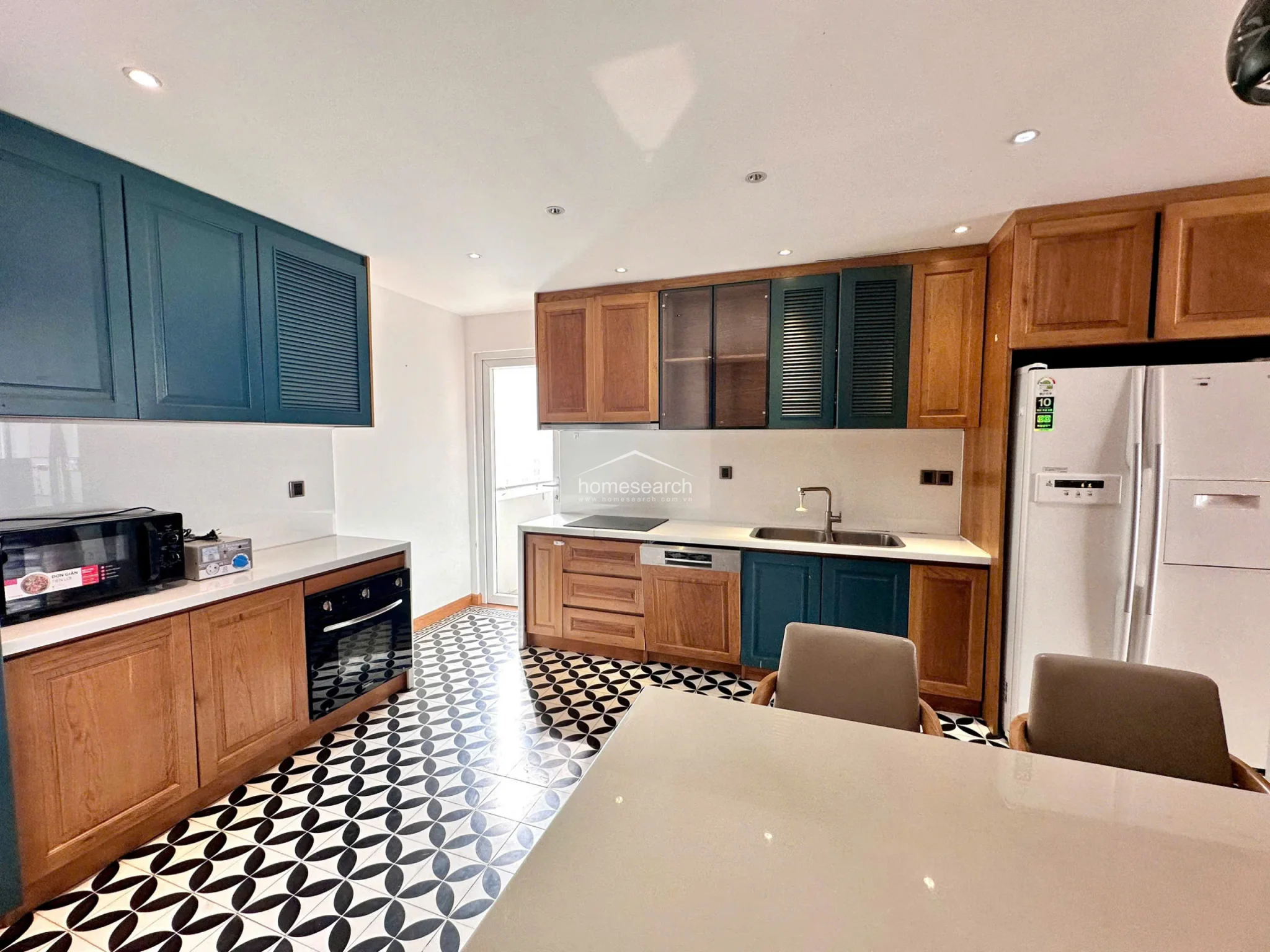 Luxurious 3-Bedroom Unfurnished Apartment with Panoramic City Views in The Estella, An Phu - 7