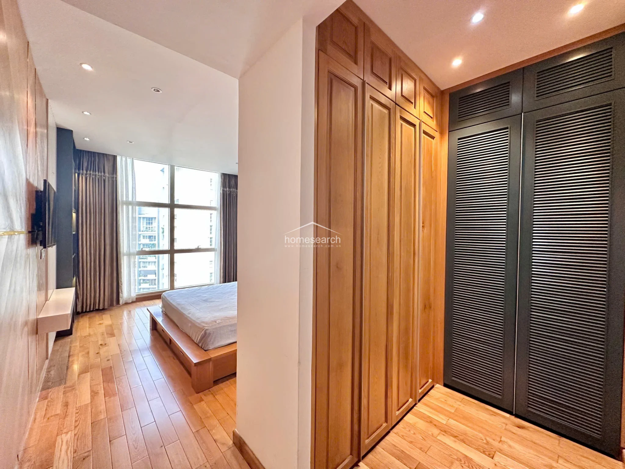 Luxurious 3-Bedroom Unfurnished Apartment with Panoramic City Views in The Estella, An Phu - 17