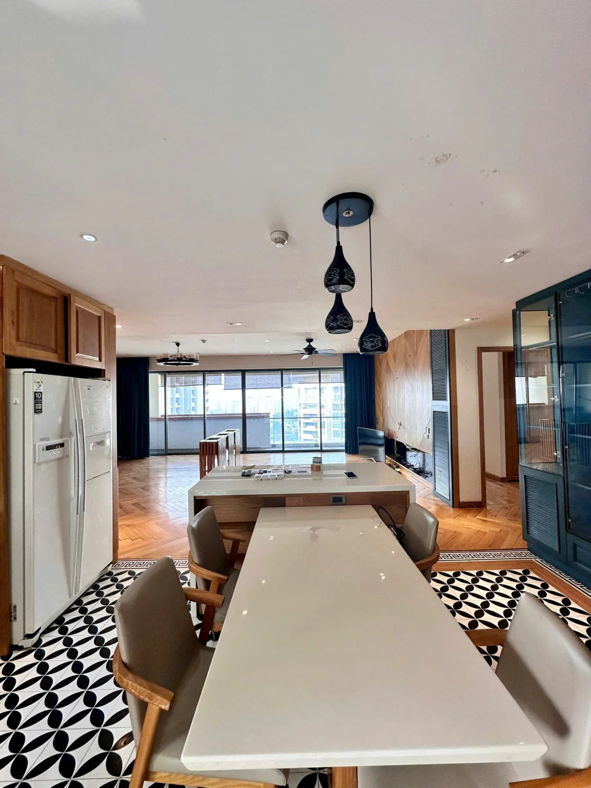Luxurious 3-Bedroom Unfurnished Apartment with Panoramic City Views in The Estella, An Phu - 10