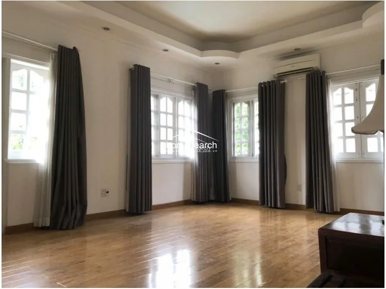 Spacious Thao Dien Retreat: 4-Bedroom Villa with Endless Potential - 11