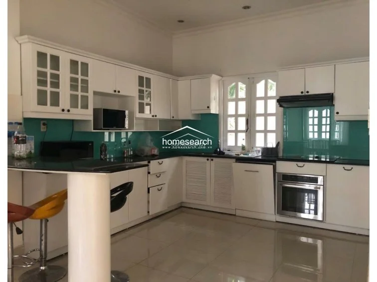 Spacious Thao Dien Retreat: 4-Bedroom Villa with Endless Potential - 7