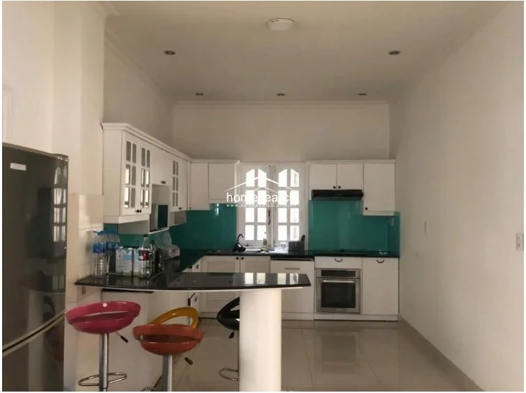 Spacious Thao Dien Retreat: 4-Bedroom Villa with Endless Potential - 8