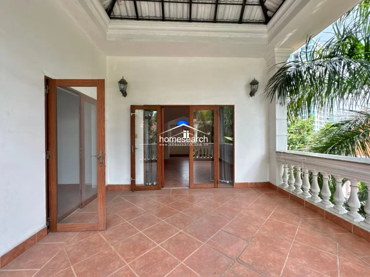 VILLA FOR RENT IN COMPOUND  - THAO DIEN - DIST.2 - 24