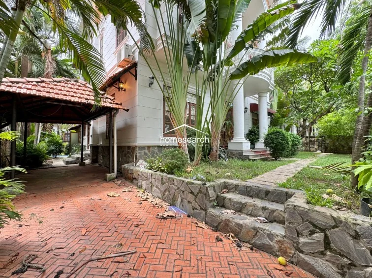 VILLA FOR RENT IN COMPOUND  - THAO DIEN - DIST.2 - 3