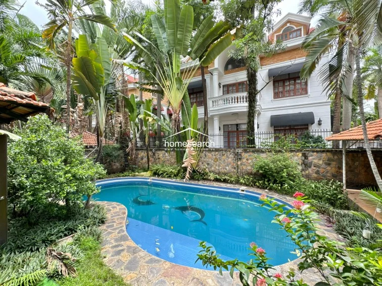 VILLA FOR RENT IN COMPOUND  - THAO DIEN - DIST.2 - 4