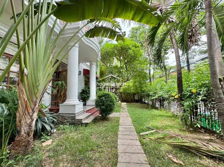 VILLA FOR RENT IN COMPOUND  - THAO DIEN - DIST.2