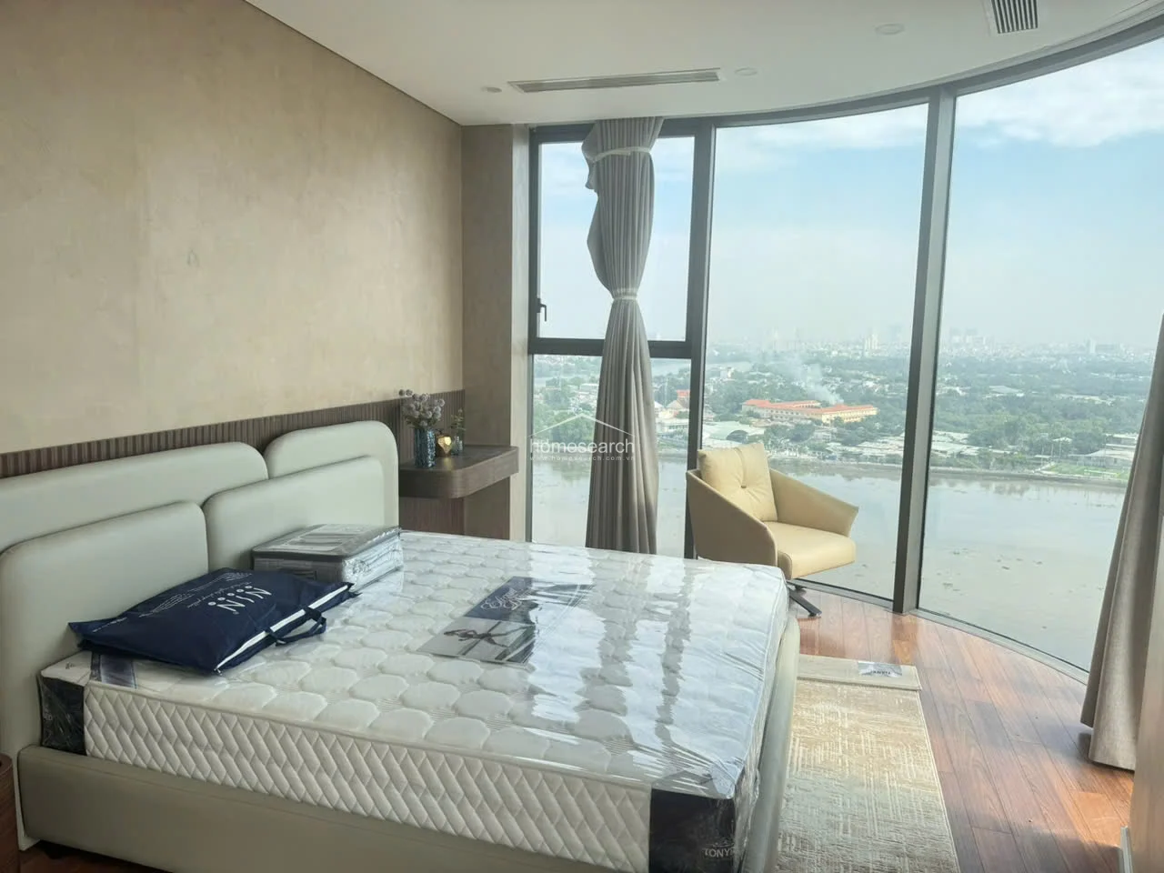 Spacious 3-Bedroom Luxury Apartment with Direct Unobstructed Saigon River Views in Thao Dien Green - 11