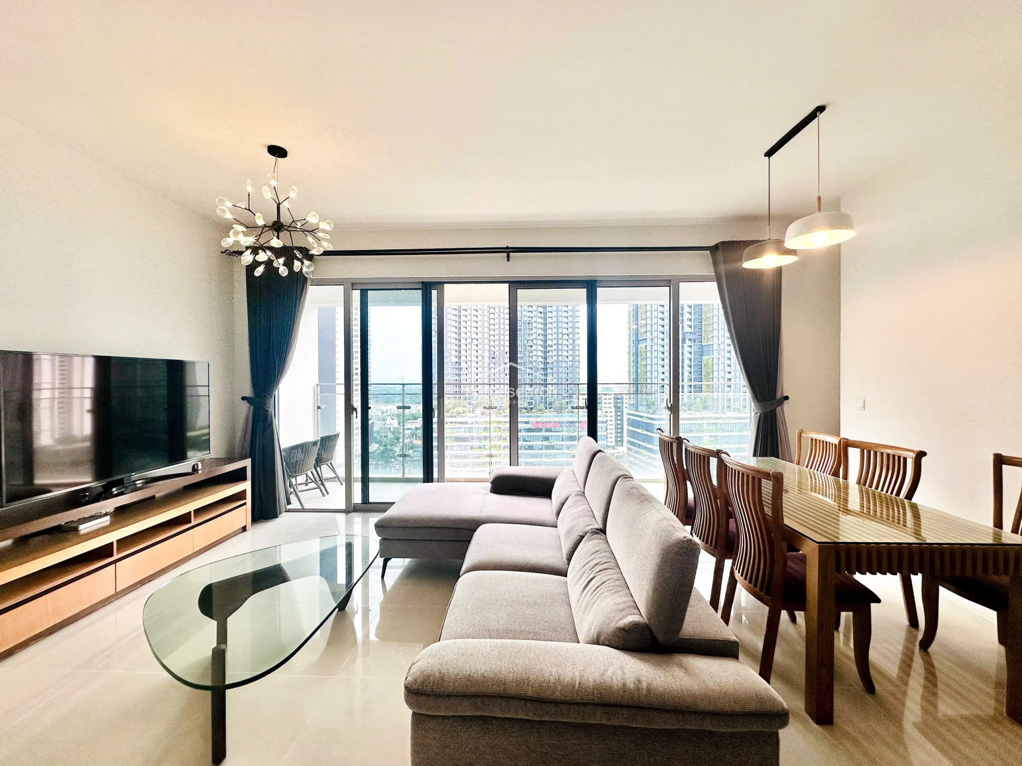 3-Bedroom Apartment in Estella Heights in Binh Trung - Photo 1