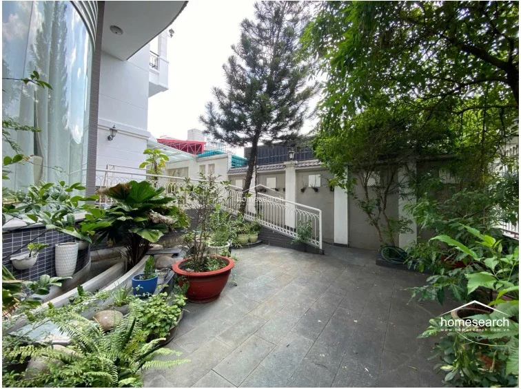 Luxury 7-Bedroom Villa for Rent in Thao Dien, District 2 in An Khanh - Photo 1