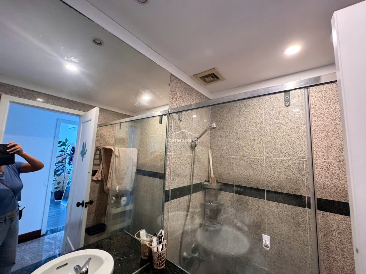 3 Bedroom apartment in Hoang Anh River view for rent - 9