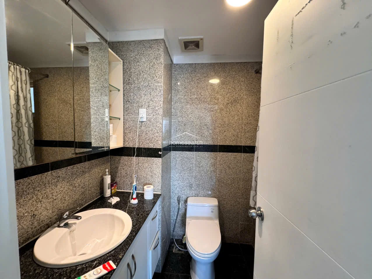 3 Bedroom apartment in Hoang Anh River view for rent - 13