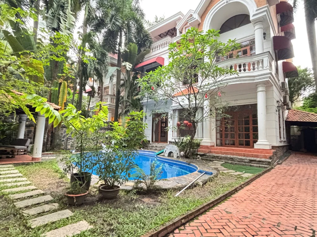 Villa for rent in compound An Khanh