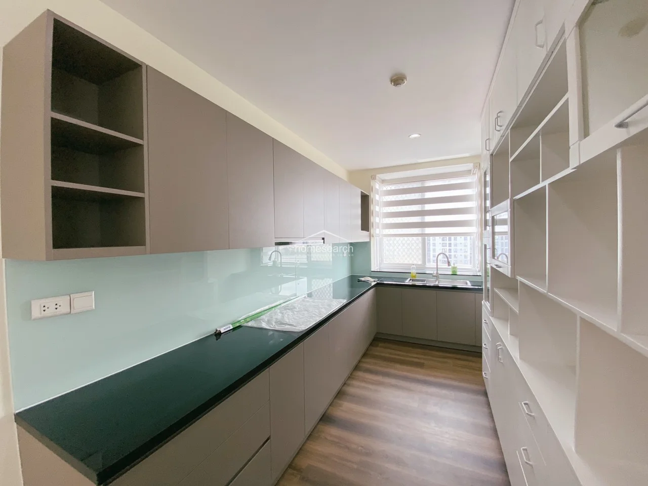Spacious 3-Bedroom Unfurnished Apartment with River Views in Fideco Riverview, Thao Dien - 5