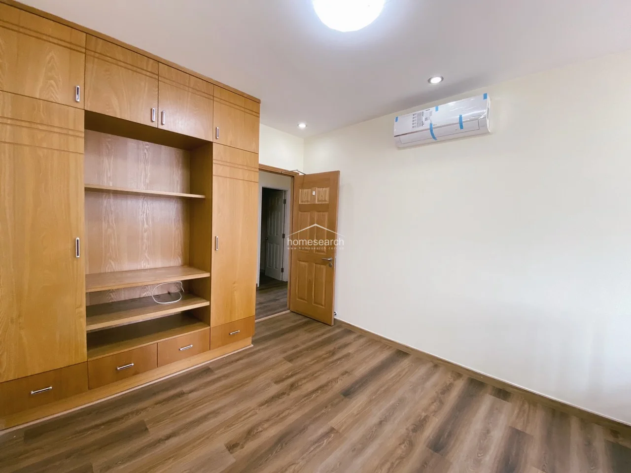 Spacious 3-Bedroom Unfurnished Apartment with River Views in Fideco Riverview, Thao Dien - 12