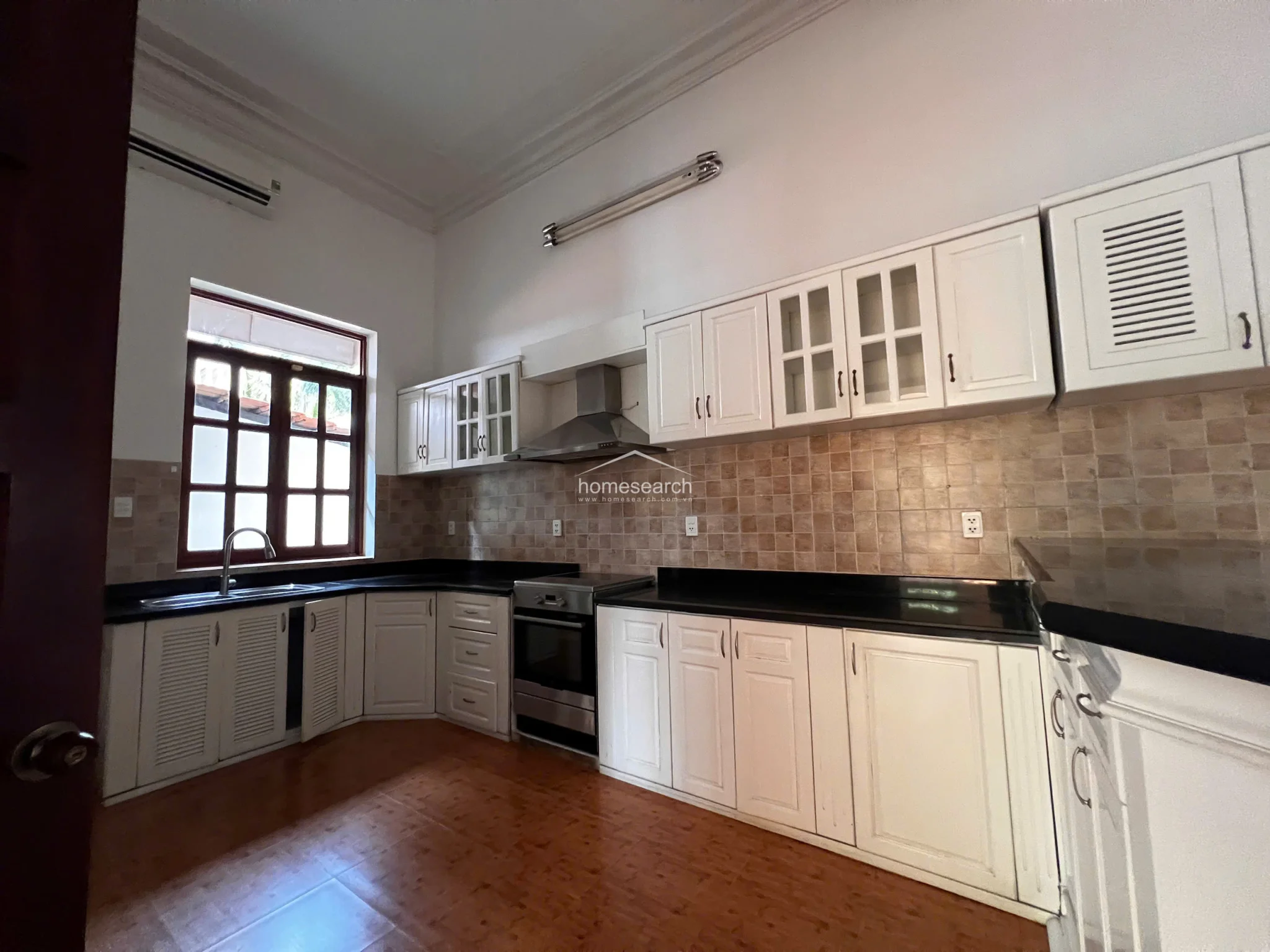 Villa for rent in compound Thao Dien - An Khanh Ward - 11