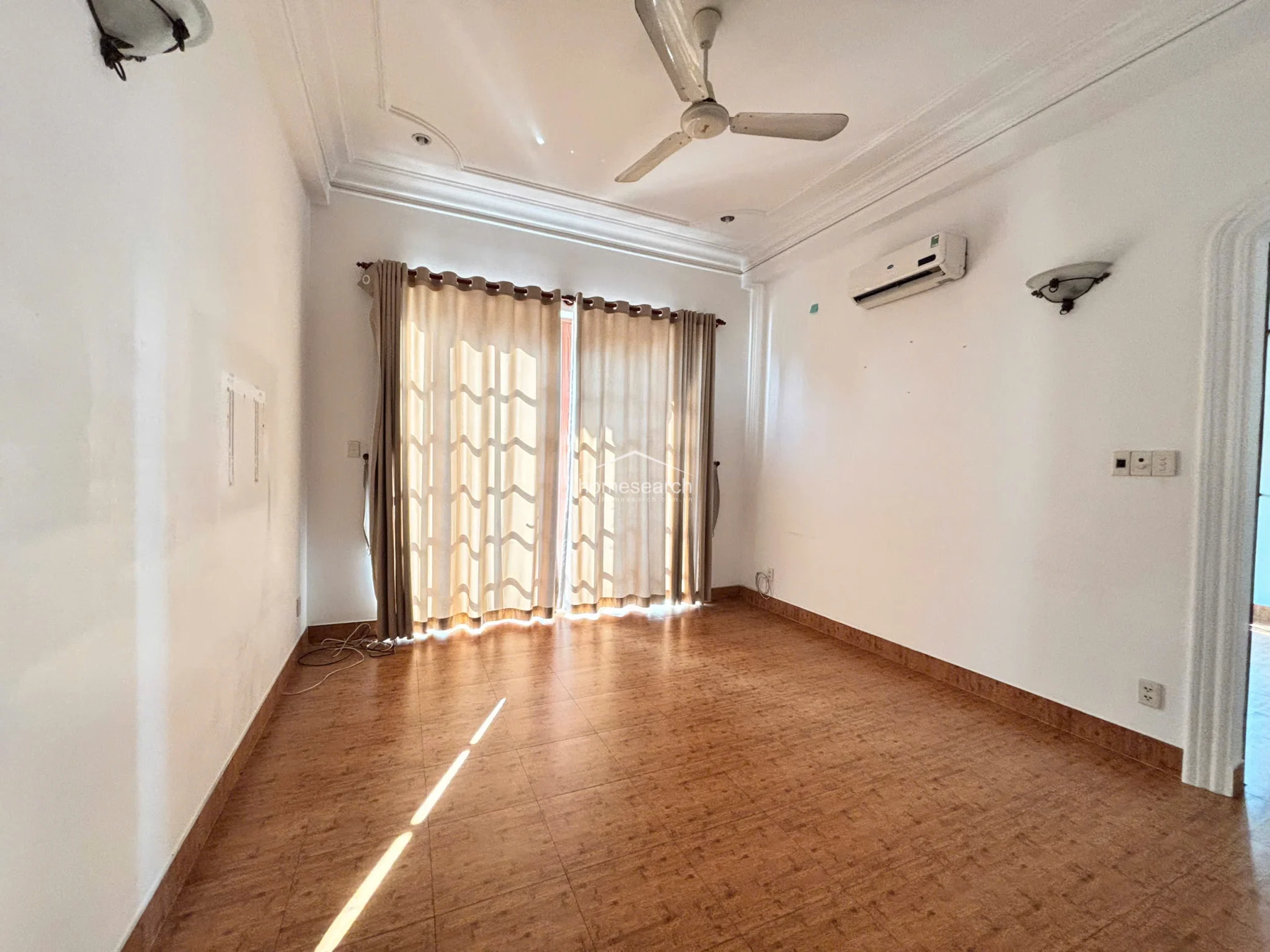 Villa for rent in compound Thao Dien - An Khanh Ward - 24