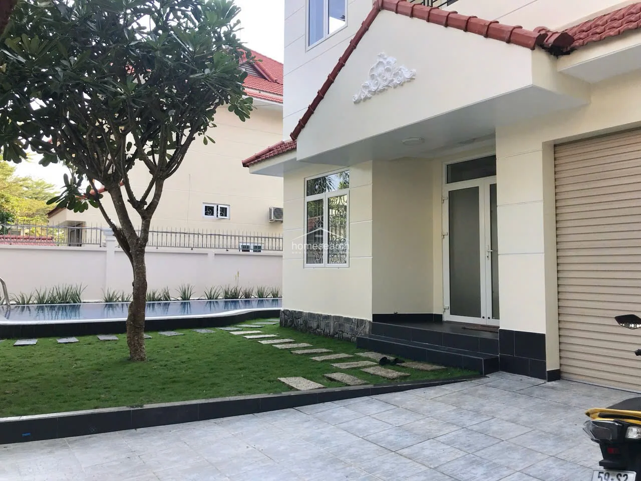 Villa for rent in Thao Dien - An Khanh Ward in An Khanh - Photo 1