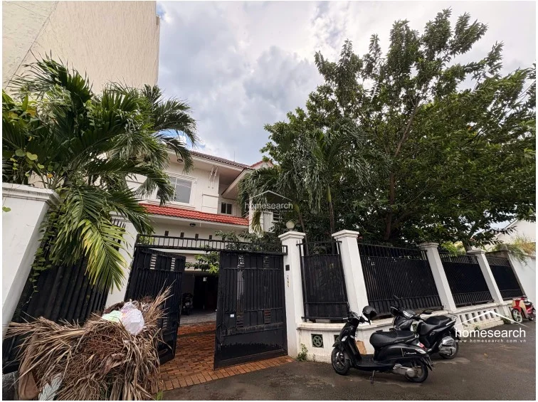 Villa compound on Tran Nao St. - 1