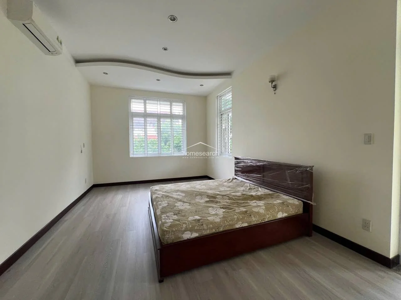 Villa for rent in compound Thao Dien - An Khanh Ward - 13