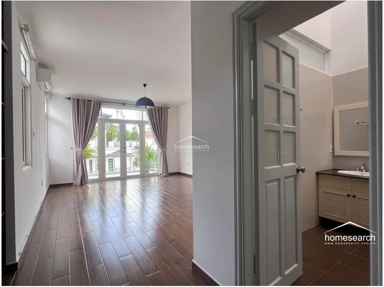 Luxurious Modern Villa for Rent in Thảo Điền Compound - 12