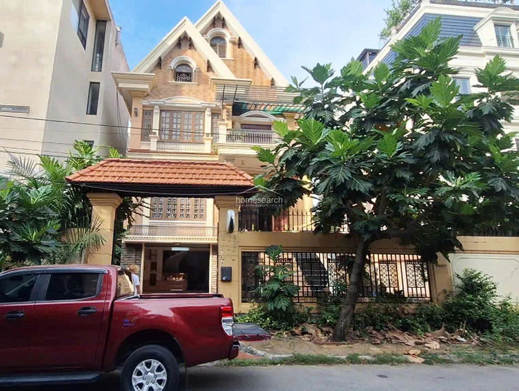 Villa for rent in Thao Dien - An Khanh Ward in An Khanh - Photo 1