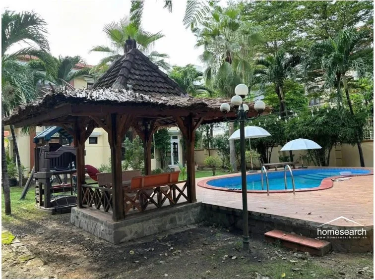 Villa for rent in compound Thao Dien - 4