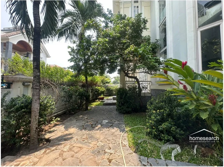Villa for rent in compound Thao Dien - 7