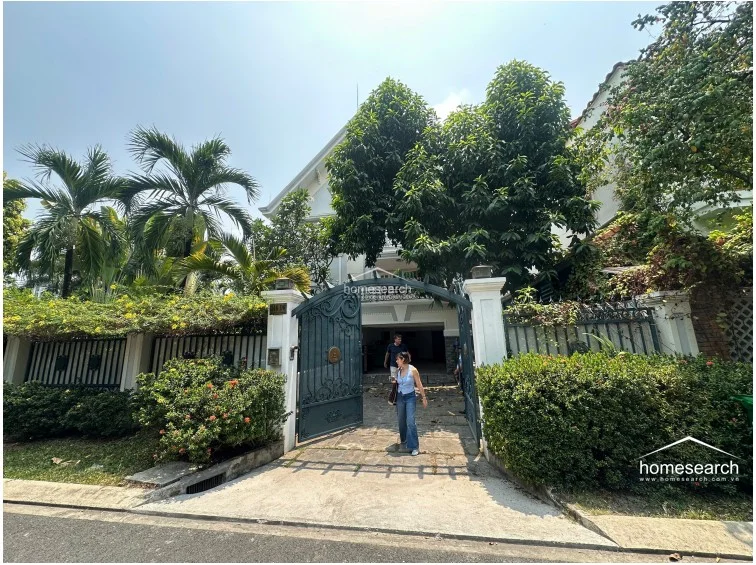 Villa for rent in compound Thao Dien - 25