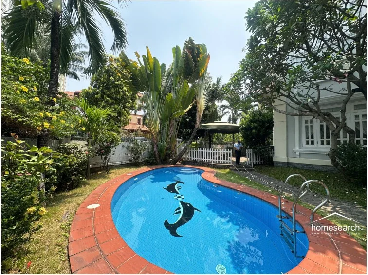 Villa for rent in compound Thao Dien - 3