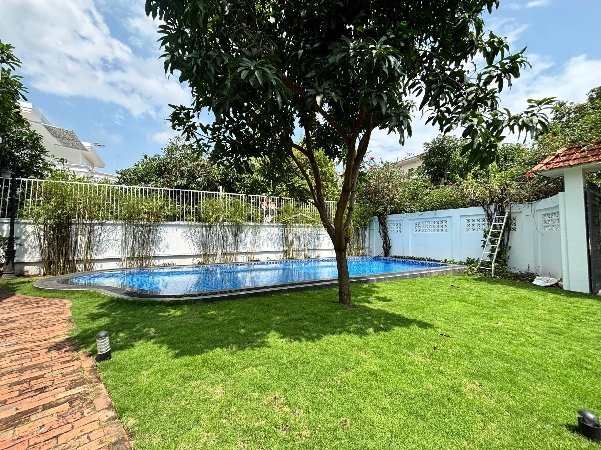 Private Pool 4-Bedroom Villa in Phu Nhuan Compound, Thao Dien in An Khanh - Photo 3