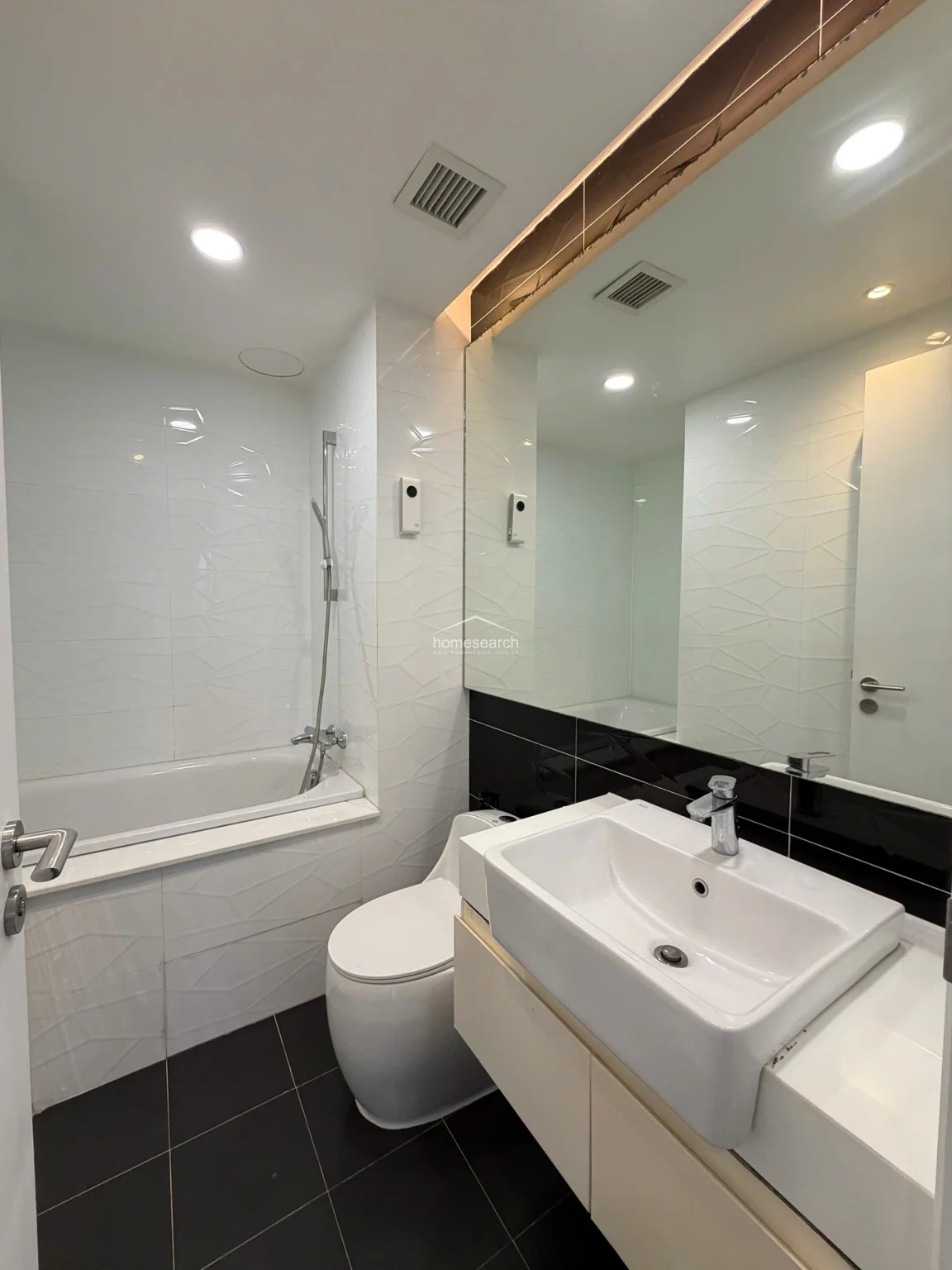 3 Bedroom apartment in Tropic Garden for rent - 16