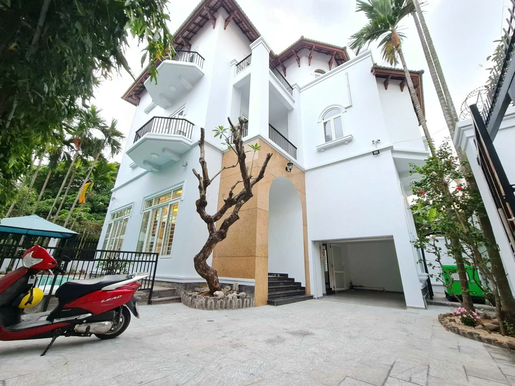 5-Bedroom Villa with Private Pool for Rent in Thao Dien – 400m² – $3,500/month