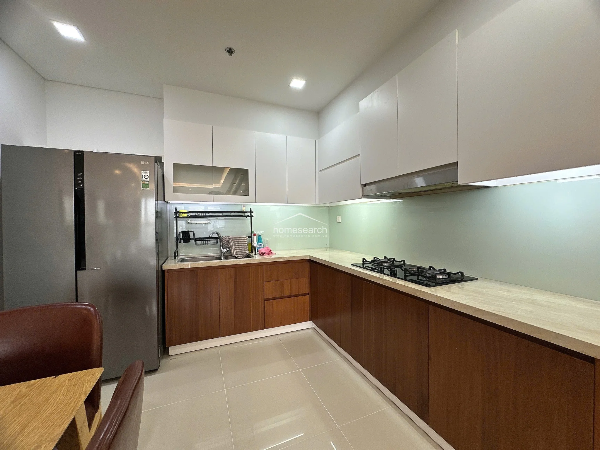 3 Bedroom Furnished Apartment in Thao Dien Pearl for rent - 16