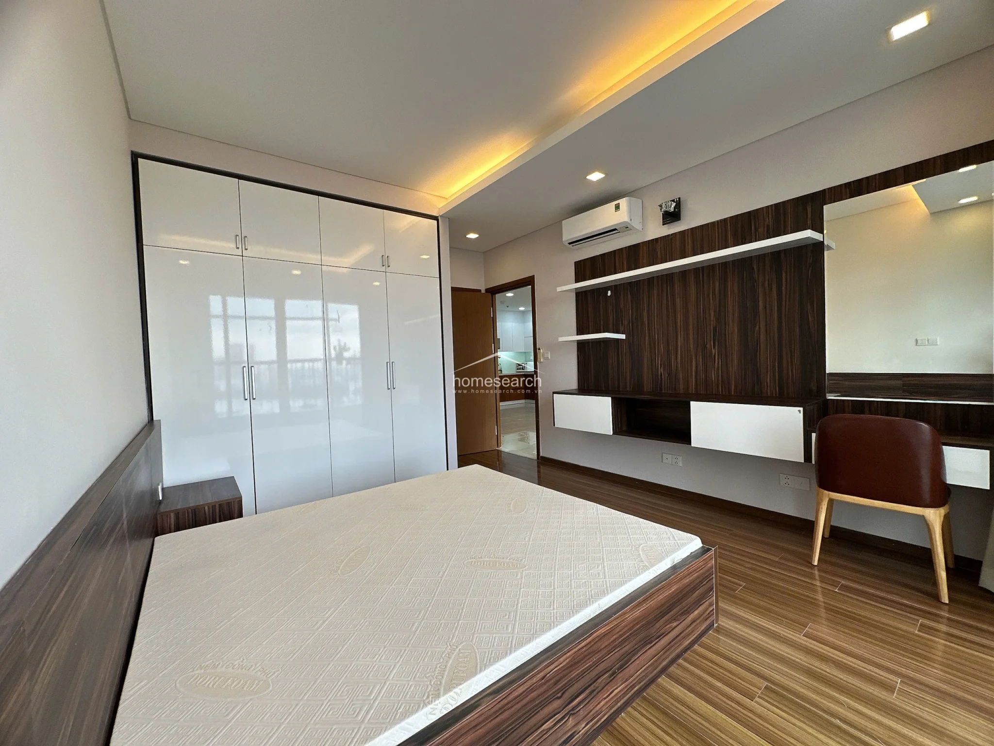 3 Bedroom Furnished Apartment in Thao Dien Pearl For Rent - 18