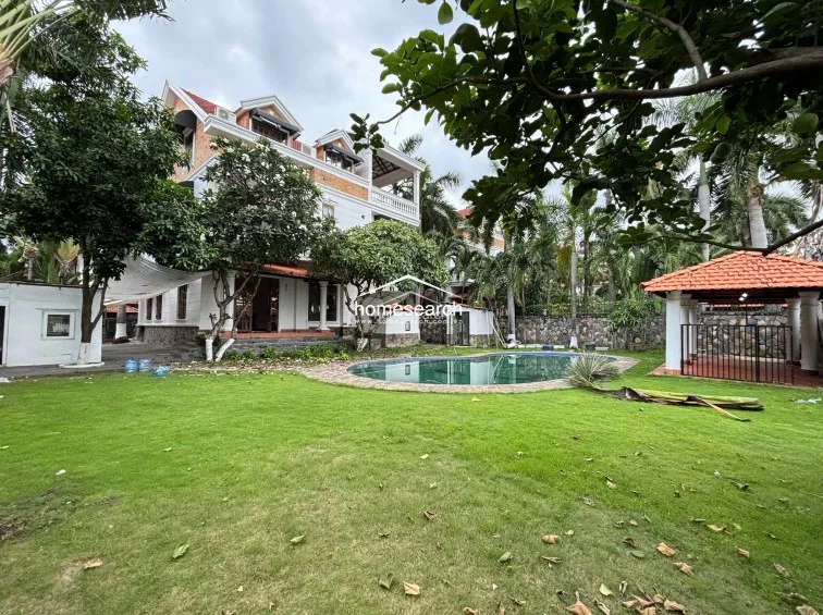 VILLA FOR RENT IN COMPOUND - THAO DIEN - 6